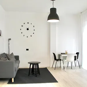 Design Moderno In Centro - Lainate- Rho Fiera Lainate