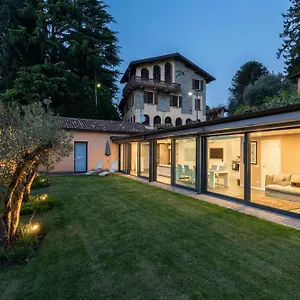 Lumina House - Private Garden & View Villa